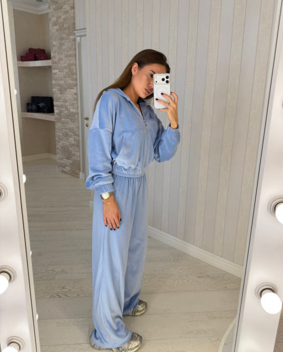 57 Велюровий Костюм із капюшоном з прямими штанами